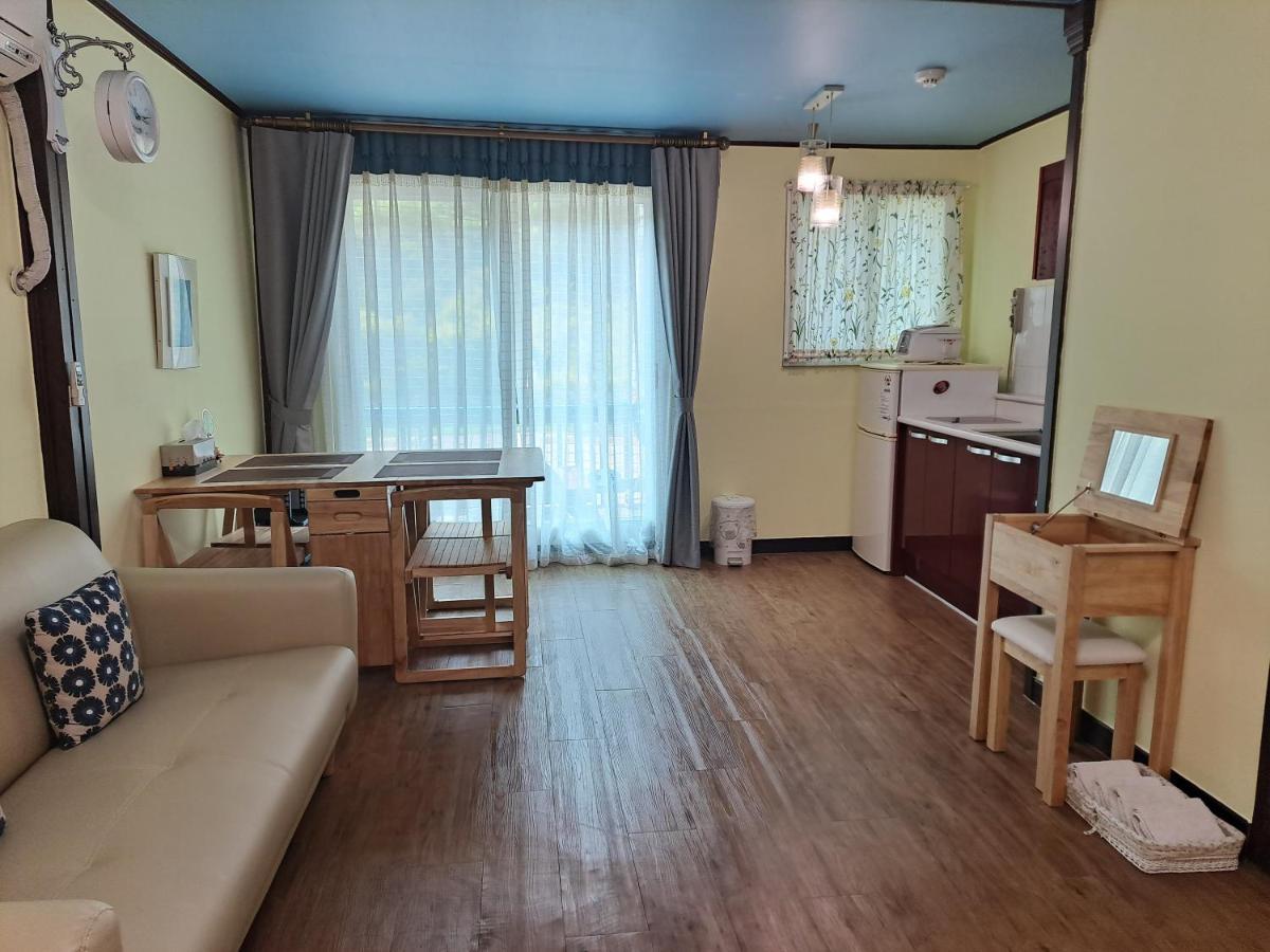 Charm Pension Капьон Екстер'єр фото