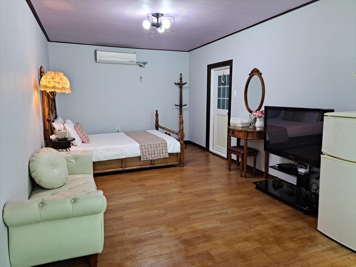 Charm Pension Капьон Екстер'єр фото